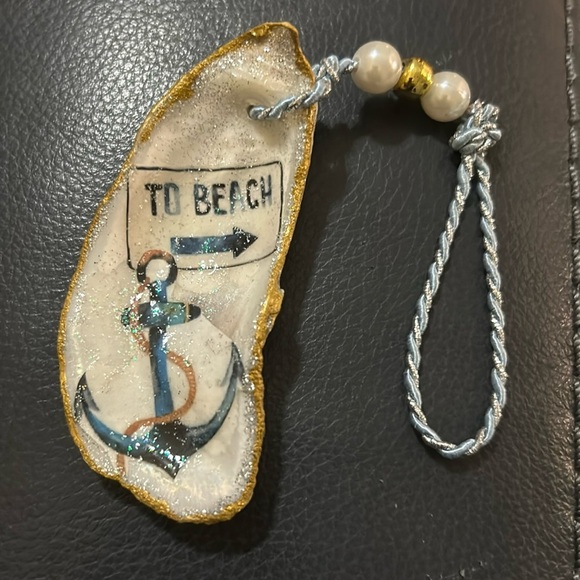 Hand Painted Anchor Oyster Shell Ornament - Picture 1 of 4